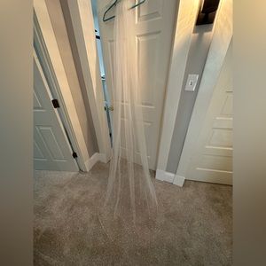 Chapel Length Pearl Veil in Light Ivory